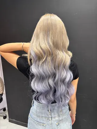 ロング 超透明感カラー🦋韓 国羽エクステ🪽🫧のヘアスタイル