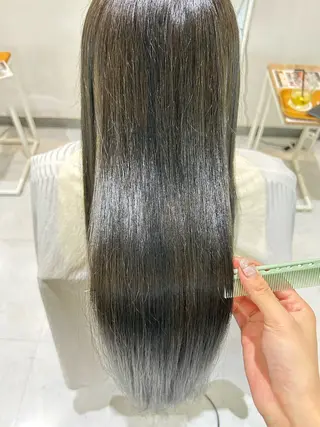 ロング 小林 ひびきのヘアスタイル