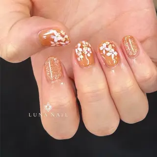 ネイル アトリエ　ミモザ所属・いまむら あかりのネイルデザイン