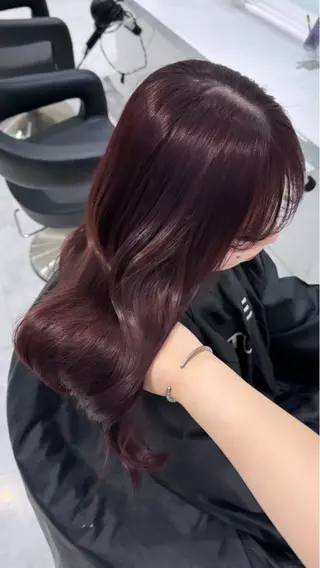 ロング カラー ヘアアレンジ 𝘳𝘺𝘰𝘬𝘢 髪質改善／ブリーチのヘアスタイル