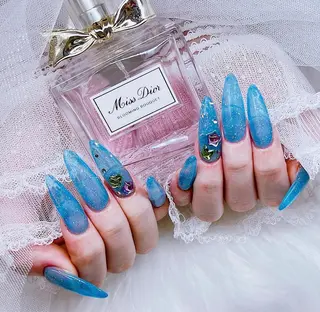 ネイル She   Nail所属・ISA_ BELLAのネイルデザイン