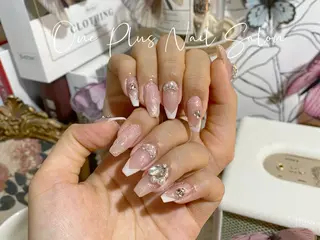 ネイル One Plus Nail Salonのネイルデザイン