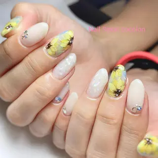 ネイル 柴崎 美幸のネイルデザイン