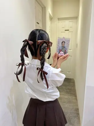 ヘアアレンジ あずみ🪽顔周りレイ ヤー×オリーブ🫒のヘアスタイル