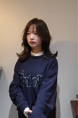 ミディアム カラー ヘアアレンジ opus 店長大和 レイヤー/赤み消しのヘアスタイル