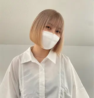 ミディアム カラー 🐈ブリーチ/ベージ ュ/ボブmiyu🐈のヘアスタイル