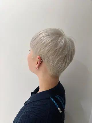 ショート カラー [渋谷美容師] 玲弥のヘアスタイル