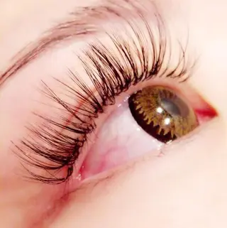 マツエク・マツパ 舟橋 瑞稀のヘアスタイル