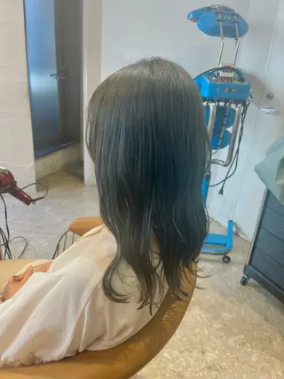 ミディアム カラー うしだ かおるのヘアスタイル