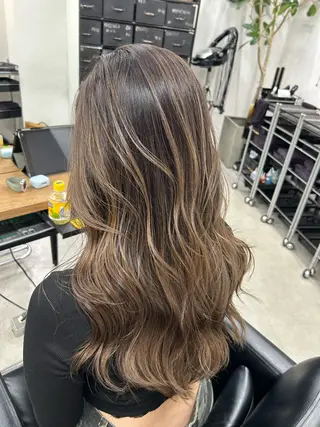 ロング カラー RYOSUKE ハイトーンのヘアスタイル