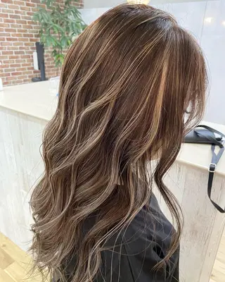セミロング カラー ヘアアレンジ 久米 治仁のヘアスタイル