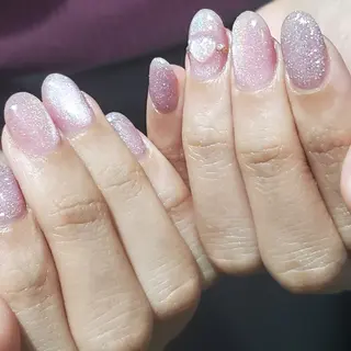 ネイル MOM 原宿店所属・MoM マムネイル原宿のネイルデザイン