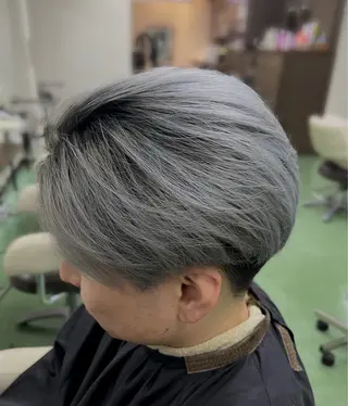 カラー 久留生 隼斗のヘアスタイル