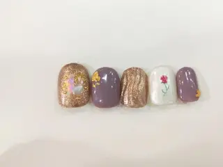 ネイル R'well所属・はばすみれ🎀ﾈｲﾙ 光ﾌｪｲｼｬﾙ ﾍｱのネイルデザイン