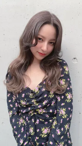 ロング カラー 透明感/オリーブ/ グレージュ/YUKAのヘアスタイル