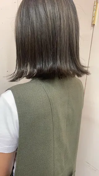 ミディアム レイヤーカット/ 透明感カラーmikuのヘアスタイル