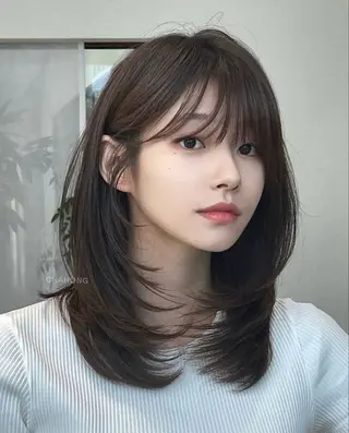 ミディアム 艶髪カラー/レイヤ ー支持No.1renのヘアスタイル