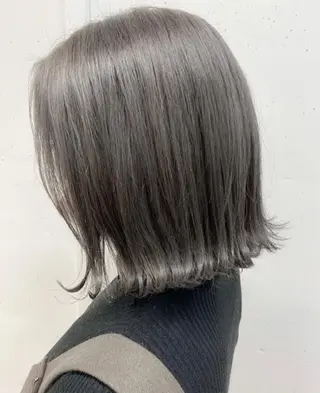 ミディアム カラー AILEE所属・ウルフカット レイヤーカット上柿のヘアスタイル