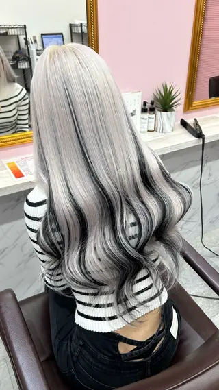 ロング PREss Yuiのヘアスタイル