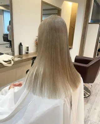 ロング カラー 渋谷 留菜のヘアスタイル