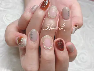 カラー ネイル 芦辺 香奈のネイルデザイン