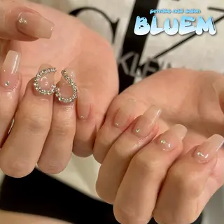 ネイル BLUEM なな🐶のネイルデザイン