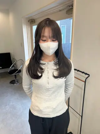 ロング 鳥居 愛子のヘアスタイル