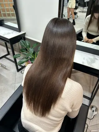 ロング moe🎀 透明感カラーのヘアスタイル