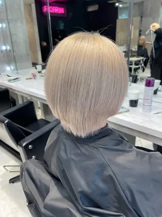 カラー TENSHO レイヤー/ハイトーンのヘアスタイル