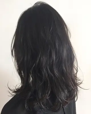 ミディアム セミロング カラー パーマ conne& ririのヘアスタイル