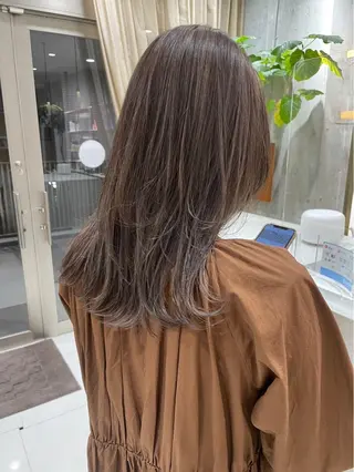 ロング カラー ギャラリアサンク所属・寺岡 美結希のヘアスタイル