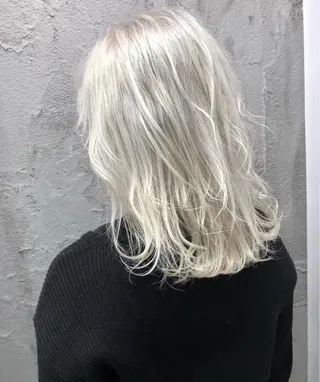 ミディアム カラー ブリーチダブルカラー ハイライト/山本喜熙のヘアスタイル