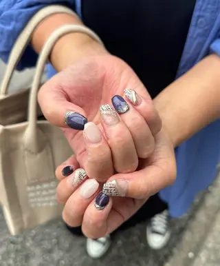 ネイル LAVISH nanamiのネイルデザイン