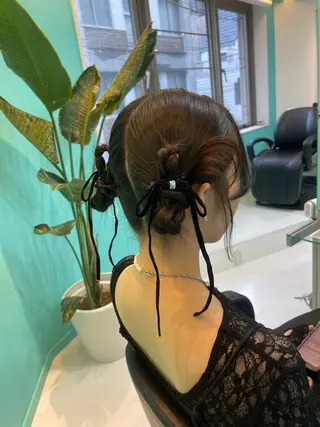 セミロング ヘアアレンジ mana/髪質改善/ ヘアセット/パーマのヘアスタイル