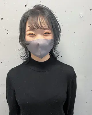 ミディアム ブリーチ/ウルフ ハッシュカット/石山のヘアスタイル