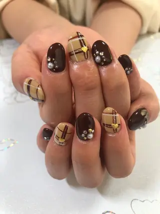 ミディアム 石谷 詩織のネイルデザイン