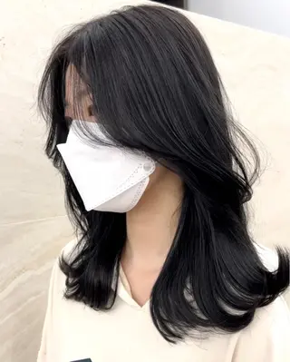 ミディアム カラー系/カット特化 🟠オオタキマサシのヘアスタイル