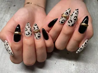 ネイル Roi〈ロワ〉 Akariのネイルデザイン