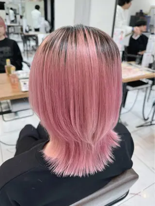 ミディアム 八木 菜美のヘアスタイル