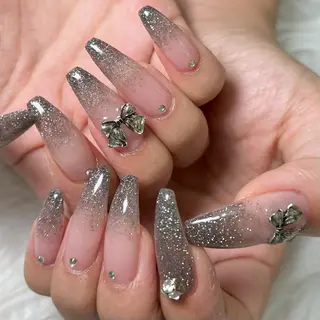 ネイル ari 🌱のネイルデザイン