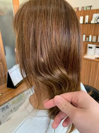 ミディアム カラー パーマ 白髪ぼかしハイライト 柳川拓哉のヘアスタイル