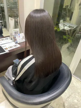 ロング 平田 華菜のヘアスタイル