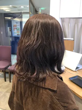 ミディアム カラー 奥野 紗弓のヘアスタイル