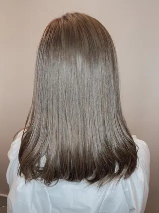 ミディアム SHINKA所属・小倉 愛のヘアスタイル