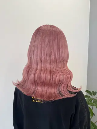 カラー ブリーチ・縮毛矯正 三島佳音のヘアスタイル