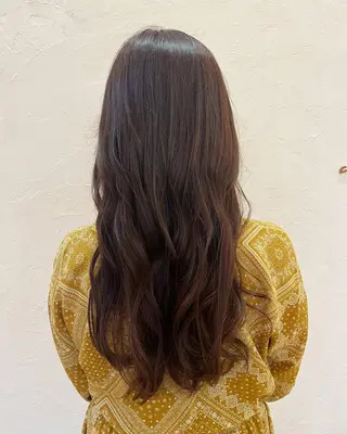 ロング カラー 高石 未唯のヘアスタイル