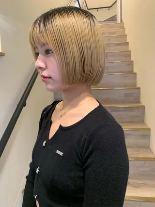 ショート カラー 落合希 Olivebeigeのヘアスタイル