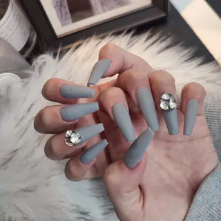 ネイル RUNWAY 　　の眉毛・アイブロウイメージ