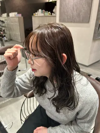 セミロング 山元 くるみのヘアスタイル