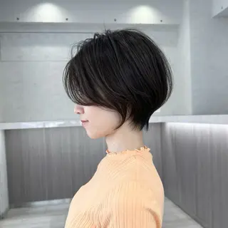 ショート グレージュ/レイヤー ふうか　渋谷のヘアスタイル